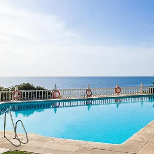 https://holidays2mijas-costa-lubina-del-sol-frontline-beach.1costadelsol.com